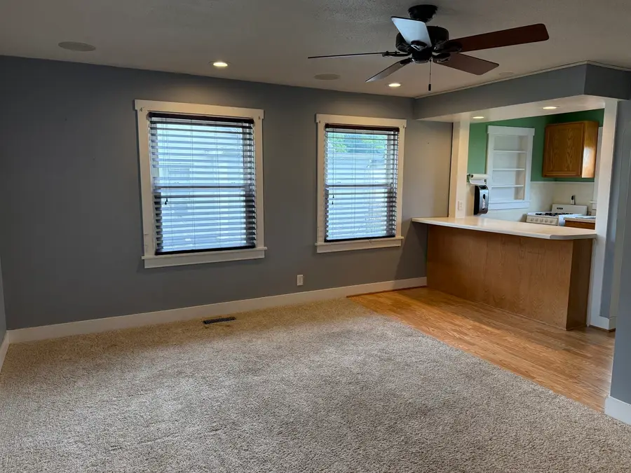 510 S King Street, Newman, IL 61942 - #3
