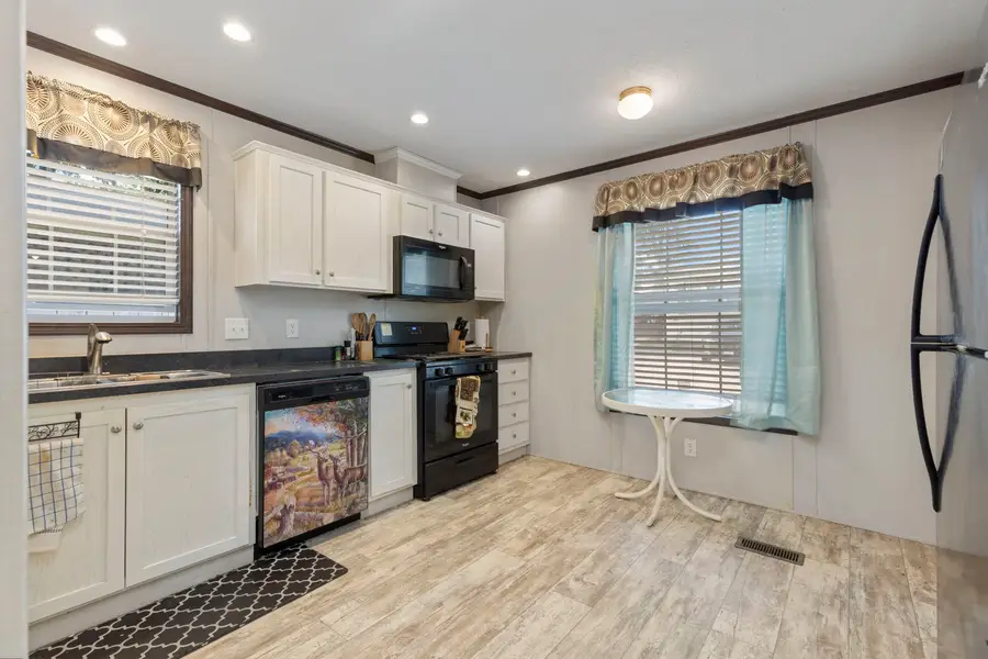 1332 Doulgas Avenue #125, Montgomery, IL 60538 - #3