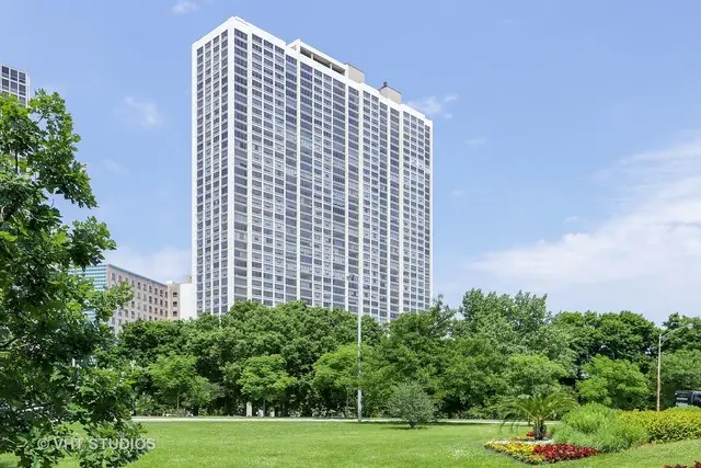 2800 N Lake Shore Drive #2813, Chicago, IL 60657 - #1