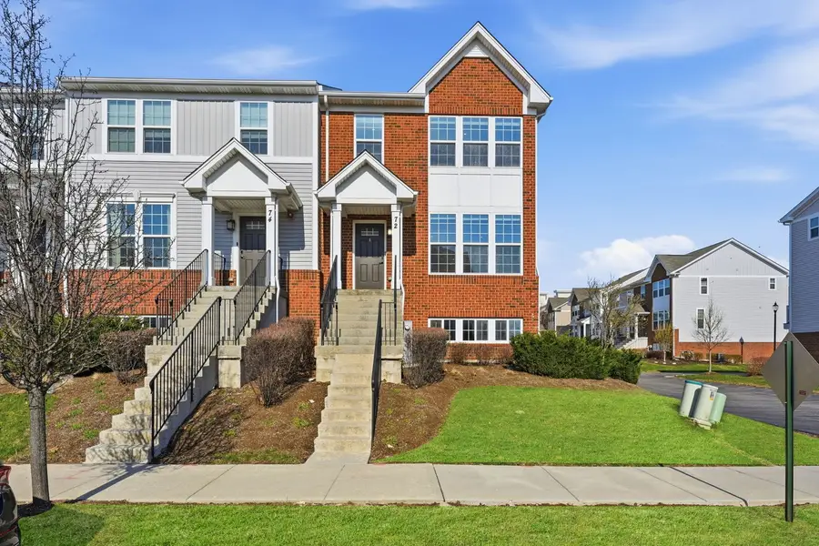 72 Nicholas Drive E, Des Plaines, IL 60016 - #2