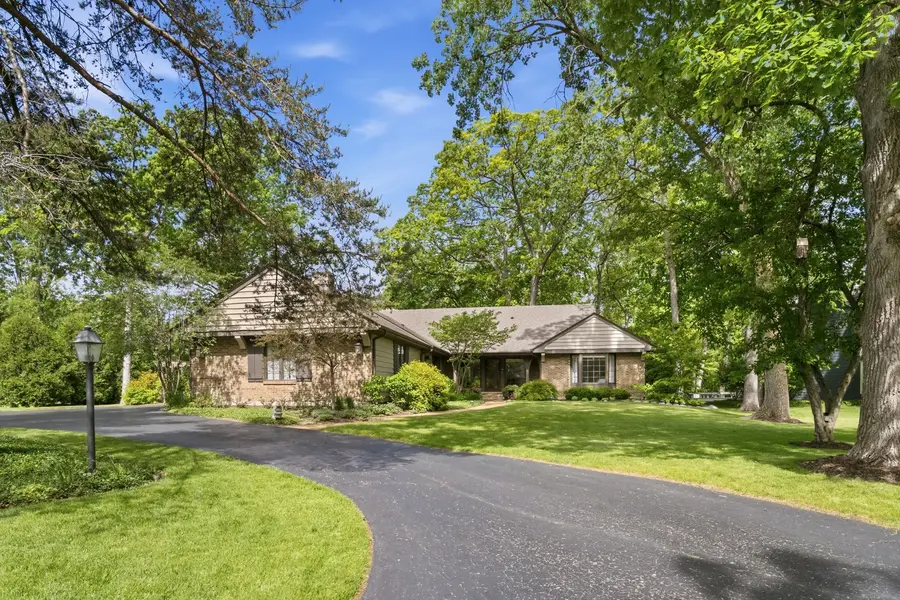 206 Surrey Lane, Lincolnshire, IL 60045 - #2