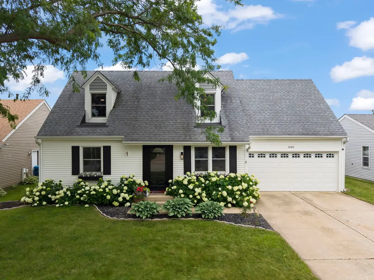 888 Shady Lane, Aurora, IL 60506 - #1