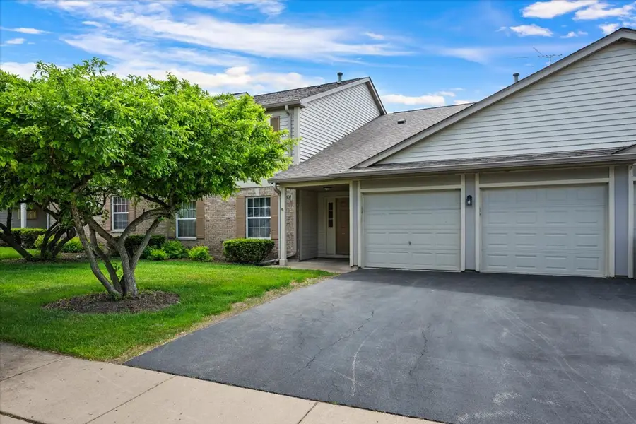 1101 Yorkshire Court #D, Elgin, IL 60120 - #2