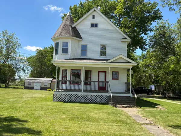 1741 Paw Paw Road, Steward, IL 60553