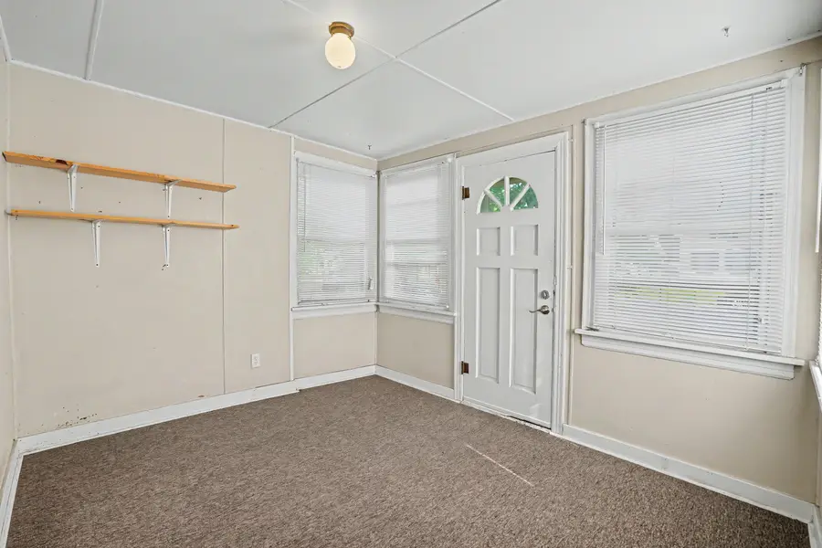 236 15th Avenue, East Moline, IL 61244 - #3