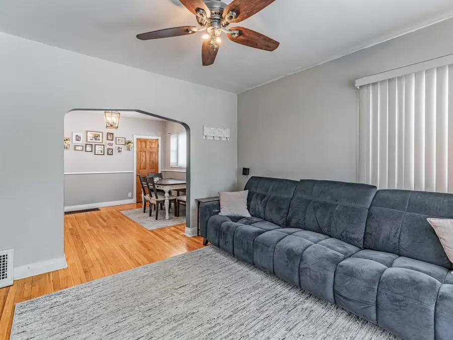 5138 W Addison Street, Chicago, IL 60641 - #3