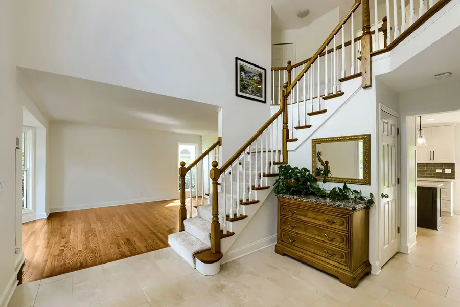 1820 Nicholson Drive, Hoffman Estates, IL 60192 - #3