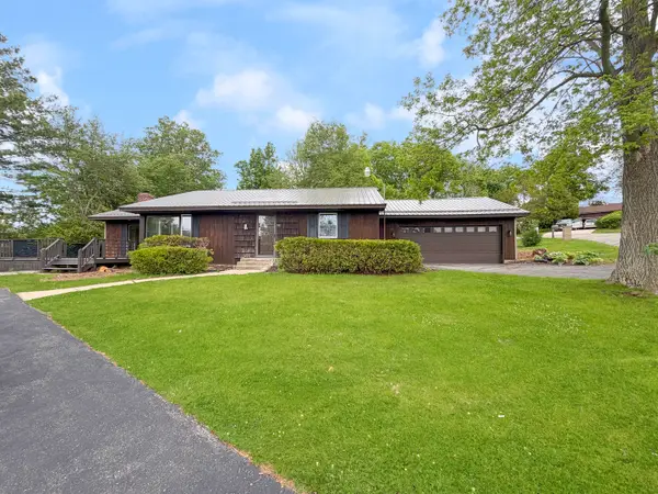 576 Timber Hills Drive, Freeport, IL 61032