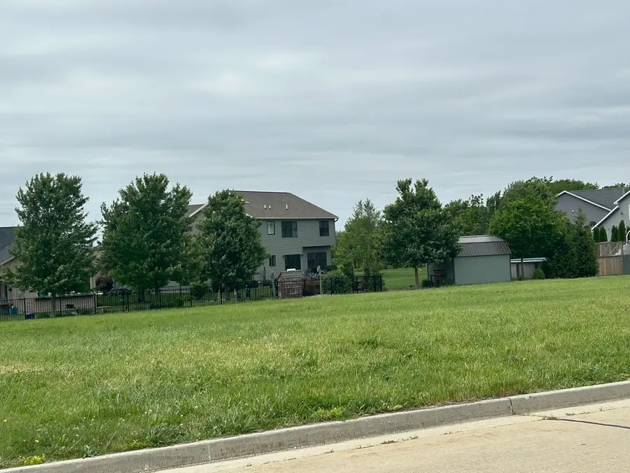 1403 S Mclean Street, Hudson, IL 61748 - #3