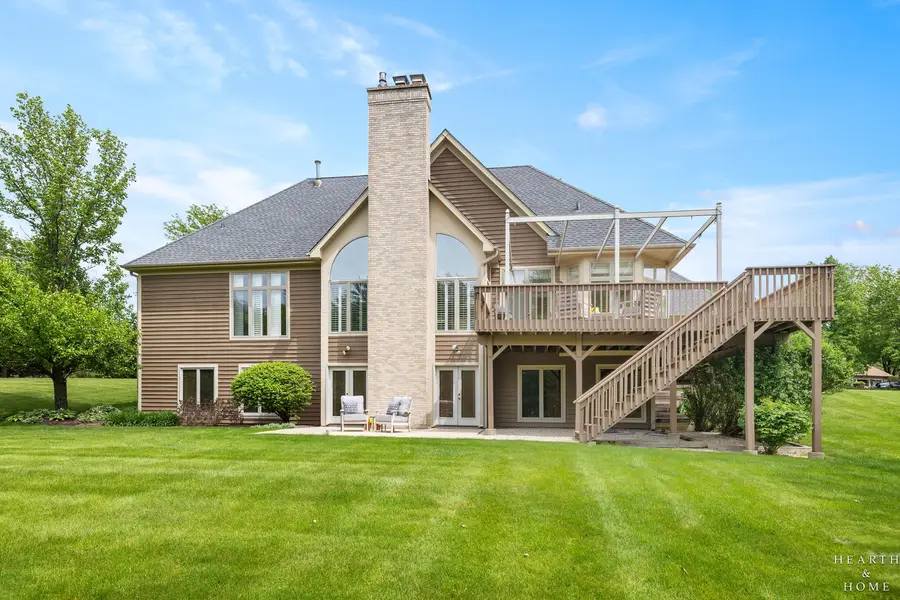 32 Rosewood Drive, Hawthorn Woods, IL 60047 - #2