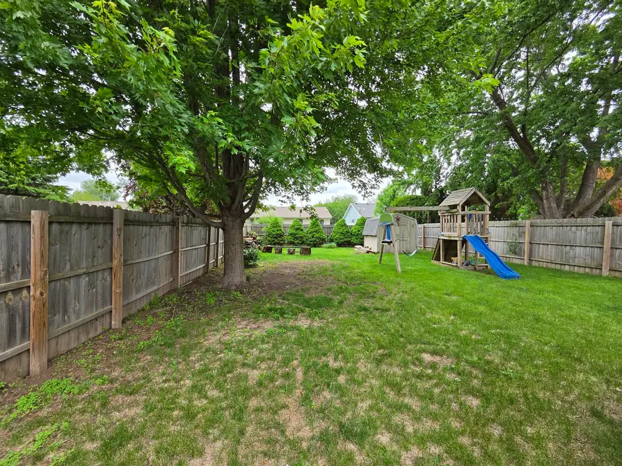 1000 W Mckinley Road, Ottawa, IL 61350 - #2