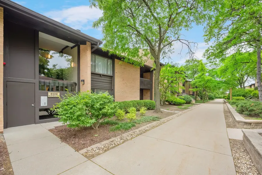 6109 Knoll Wood Road #102, Willowbrook, IL 60527 - #2
