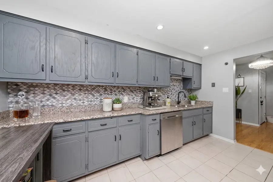 10626 Ridgeland Avenue #1D, Chicago Ridge, IL 60415 - #3