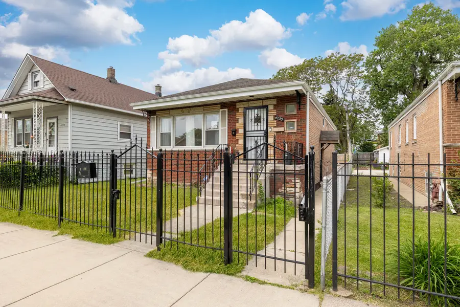 4830 S Ridgeway Avenue, Chicago, IL 60632 - #3
