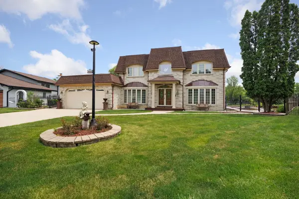 3919 Gloria Court, Glenview, IL 60025