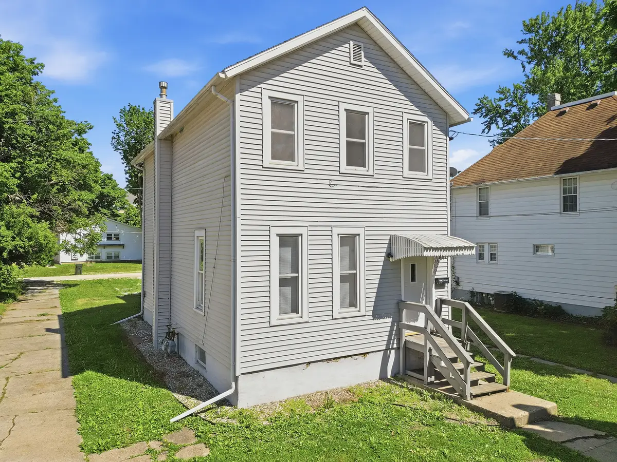 606 Avenue C, Sterling, IL 61081 - #1