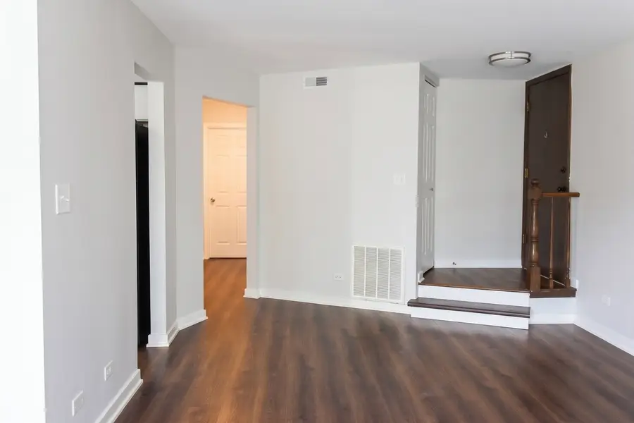 890 Sheldon Court #D, Wheaton, IL 60189 - #2