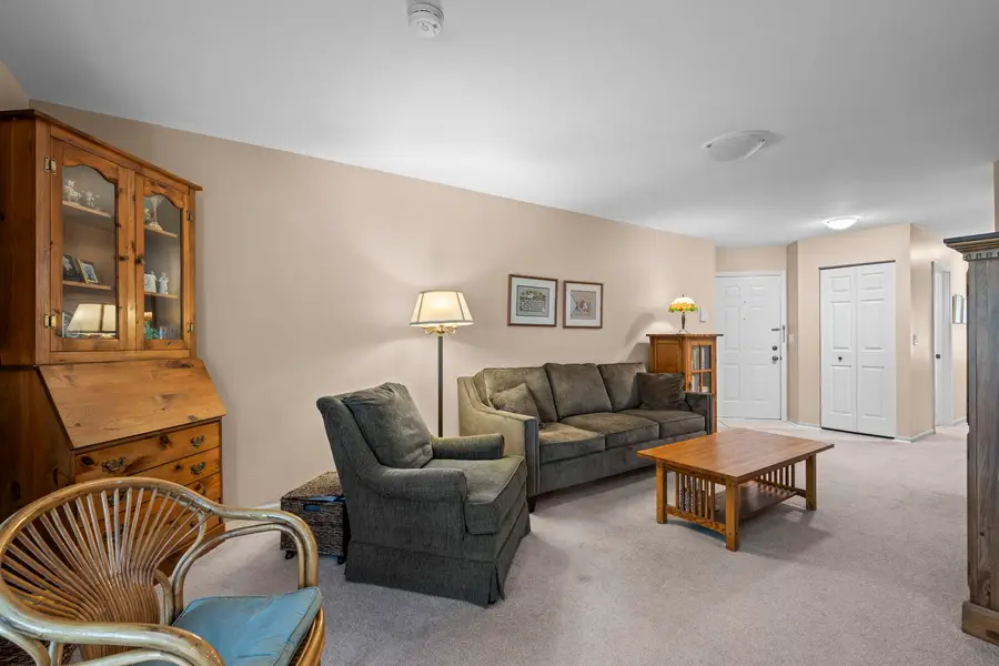 1309 Nutmeg Court #A, Mount Prospect, IL 60056 - #3
