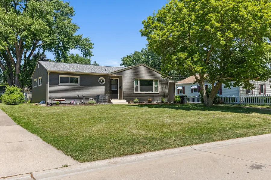 3857 27th Avenue, Rock Island, IL 61201 - #2