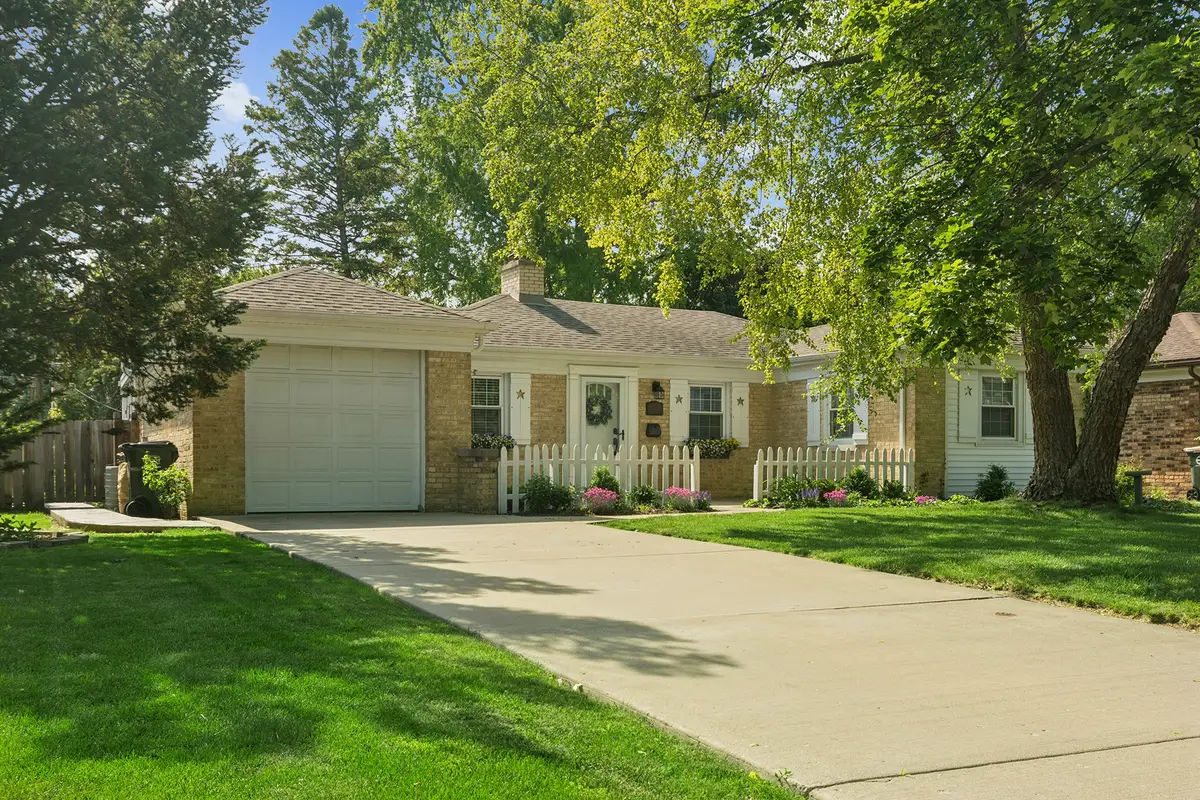 410 N Dryden Place, Arlington Heights, IL 60004 - #1