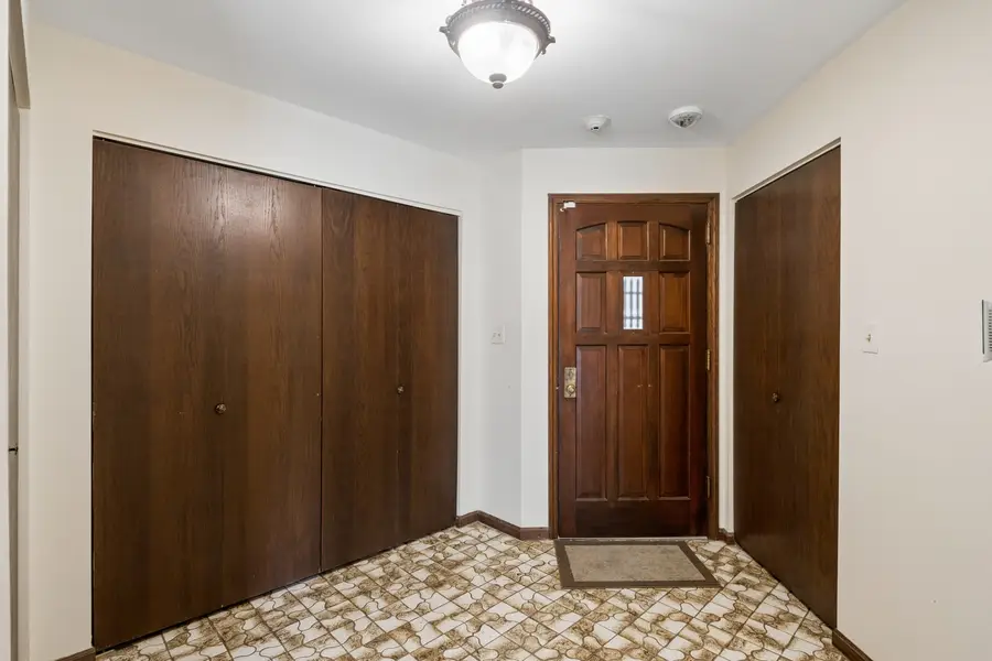 125 Boardwalk Place #201, Park Ridge, IL 60068 - #2