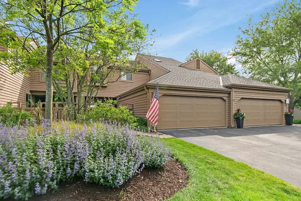 2360 Oak Hill Road, Lake Barrington, IL 60010