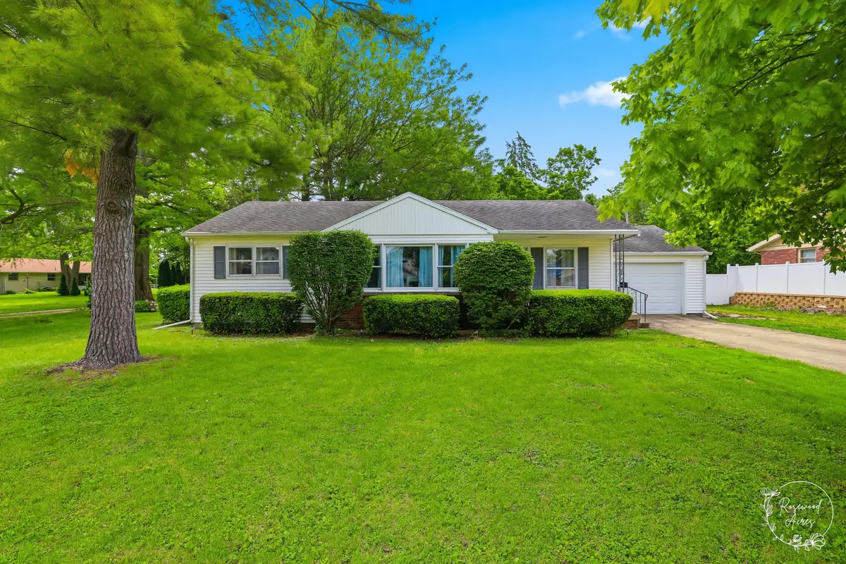 602 E 2nd Street, Gilman, IL 60938 - #1