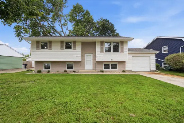 1311 Townley Drive, Bloomington, IL 61704