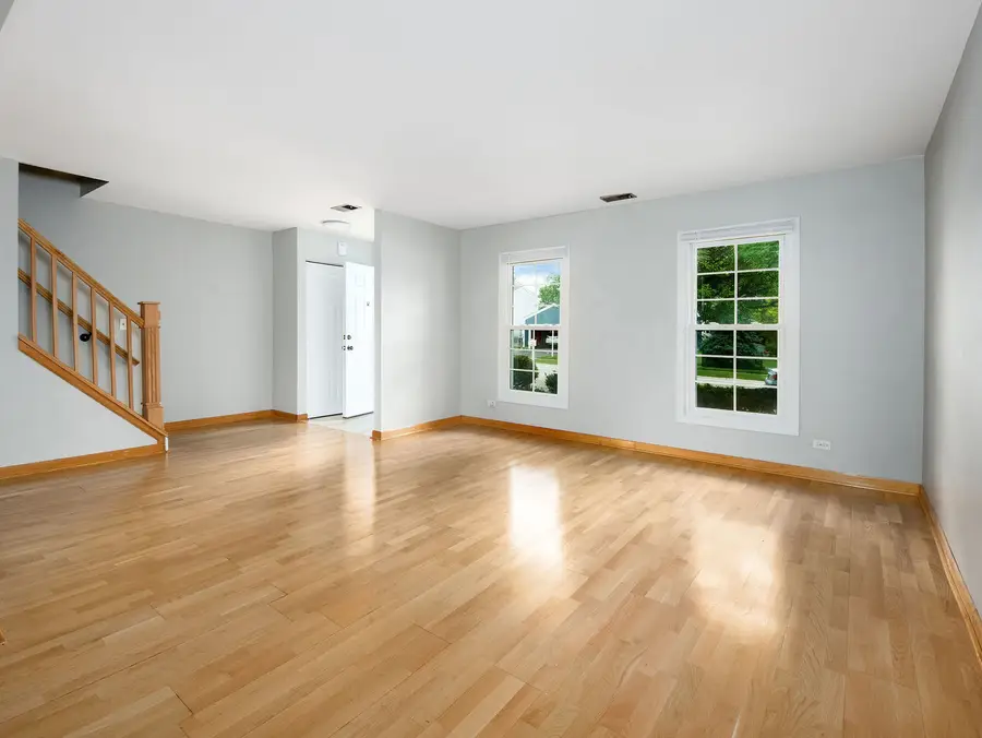 748 Berwick Place, Roselle, IL 60172 - #2