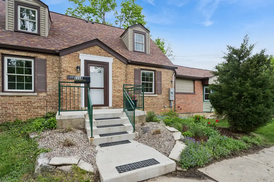 1118 Manchester Road, Wheaton, IL 60187 - #2