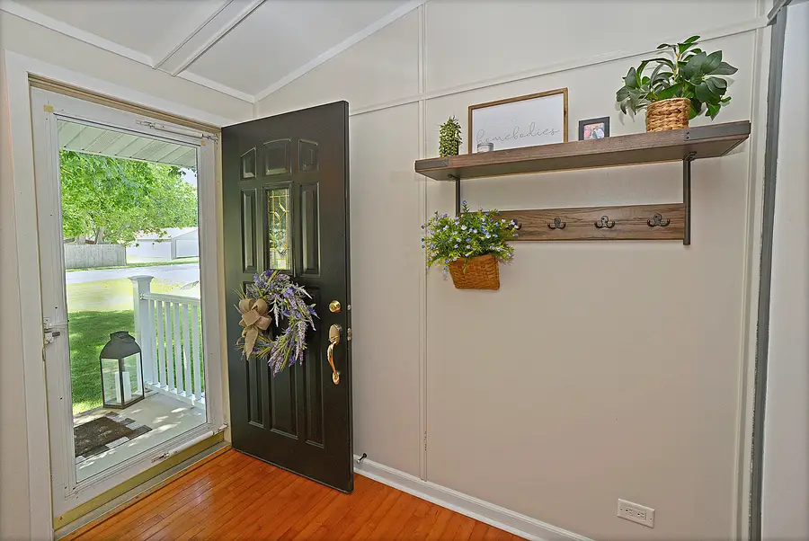 706 Catlin Street, Ottawa, IL 61350 - #2