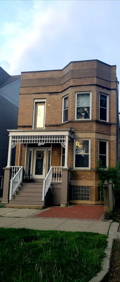 4315 N Oakley Avenue, Chicago, IL 60618