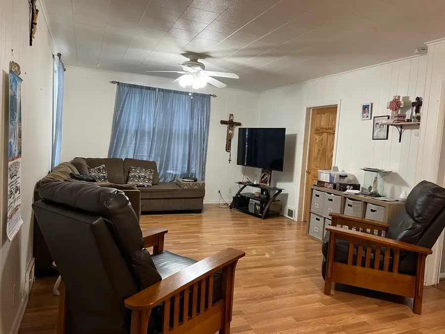 1416 Prospect Avenue, Peru, IL 61354 - #3