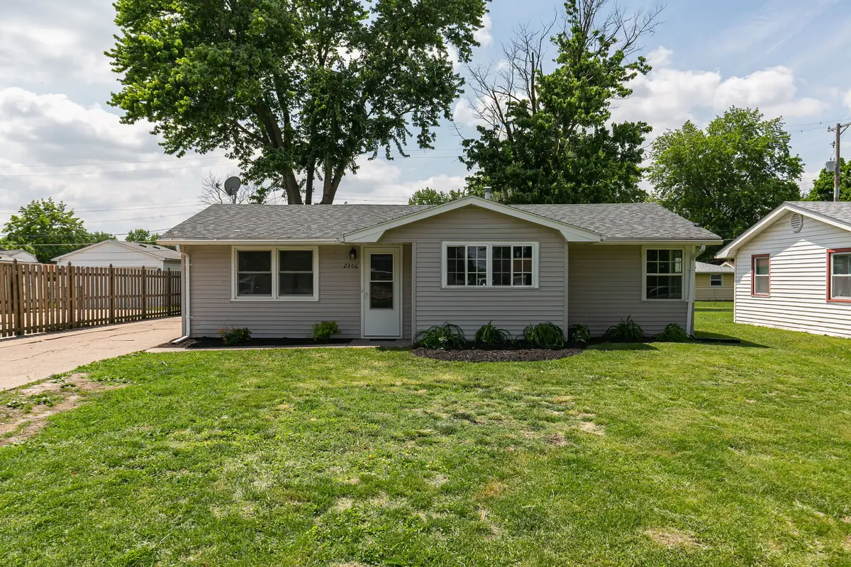 2306 9th Street, Silvis, IL 61282 - #1