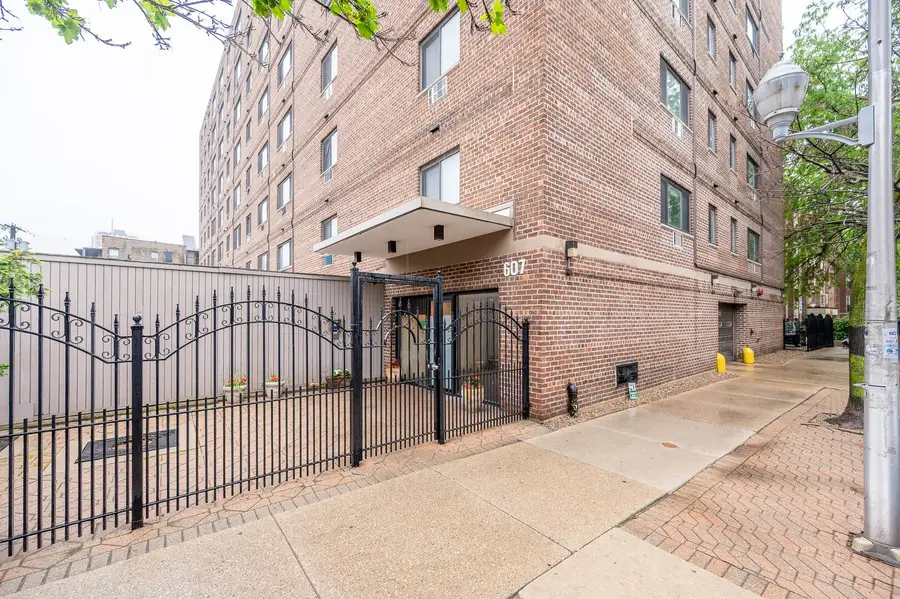 607 W Wrightwood Avenue #315, Chicago, IL 60614 - #2