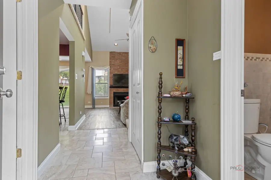 978 Buttercreek Court #978, Hoffman Estates, IL 60169 - #3