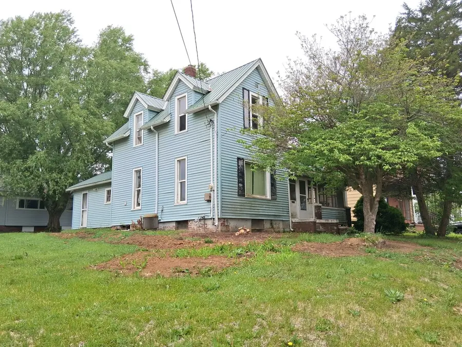 323 S Vine Street, Kewanee, IL 61443 - #2