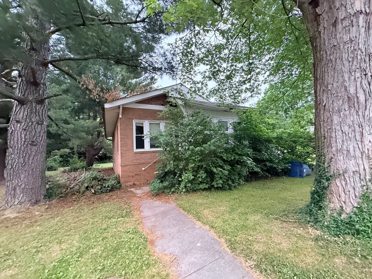 109 S Meadow Street, Royalton, IL 62983 - #1