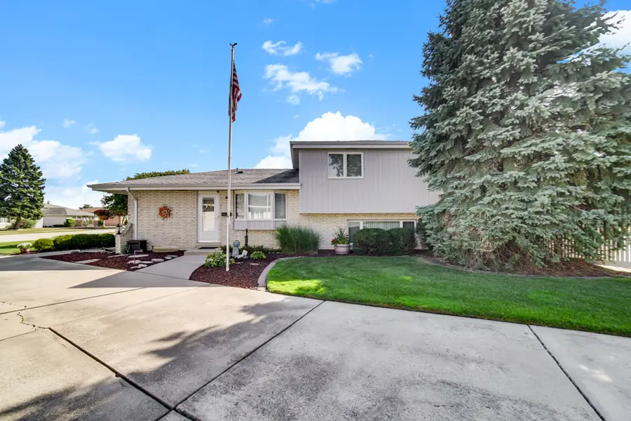 12132 S James Drive, Alsip, IL 60803 - #3