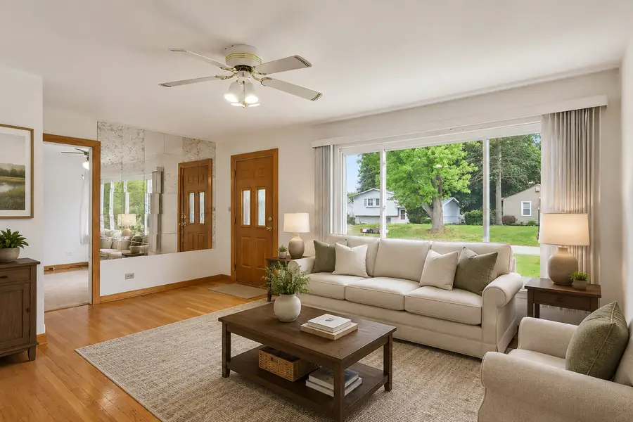 1212 Cherry Street, Lake In The Hills, IL 60156 - #2