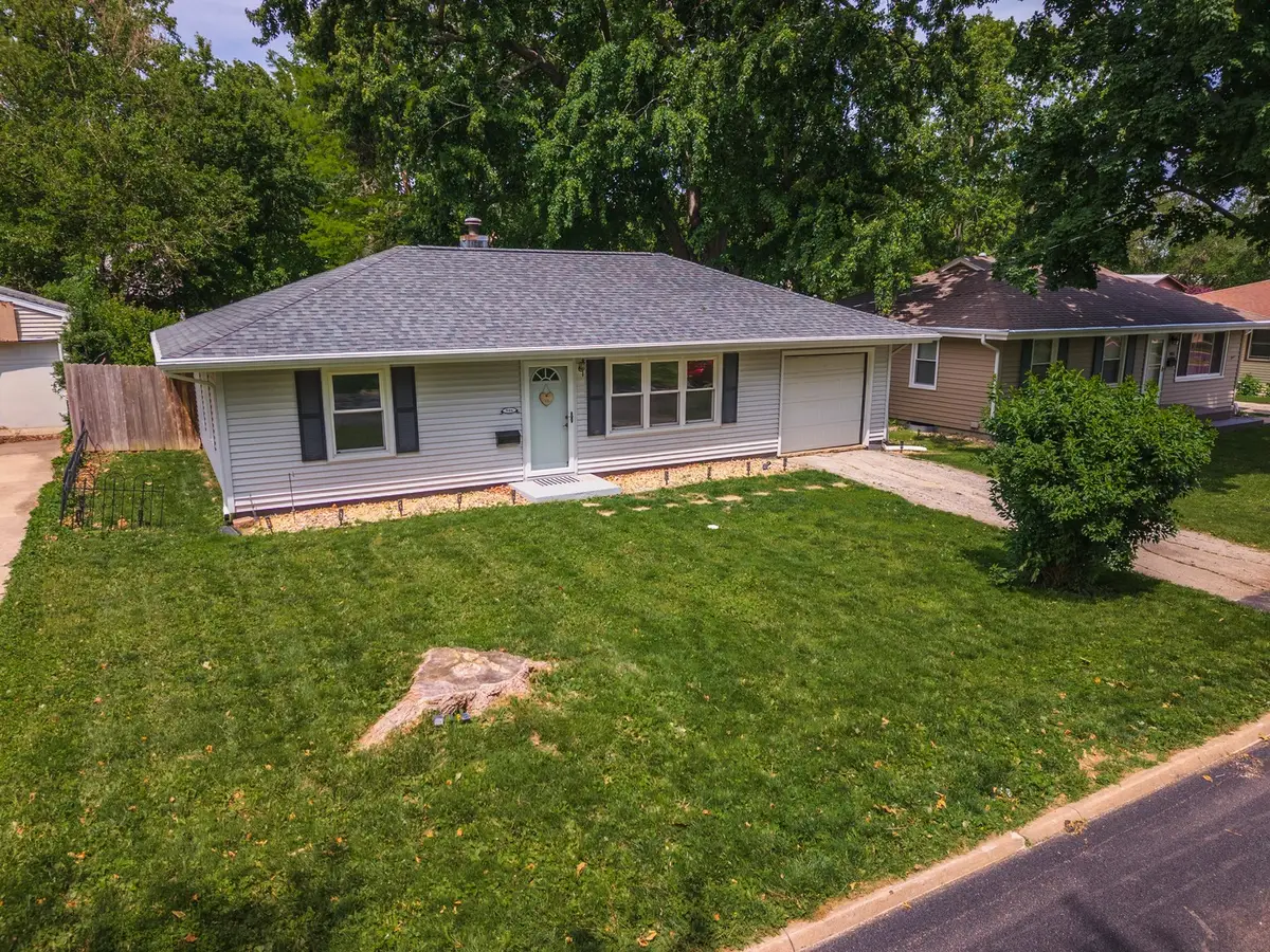 906 Fairchild Avenue, Normal, IL 61761 - #1