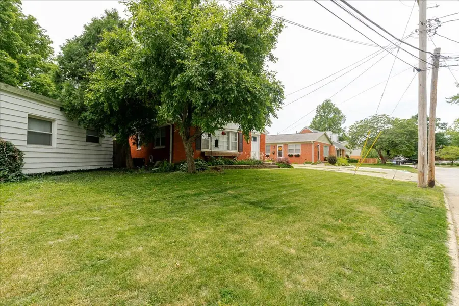513 Maizefield Avenue, Bloomington, IL 61701 - #2