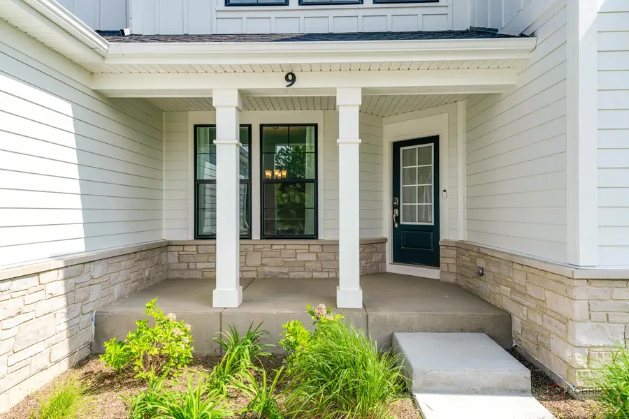 9 Olympia Fields Court, Hawthorn Woods, IL 60047 - #3