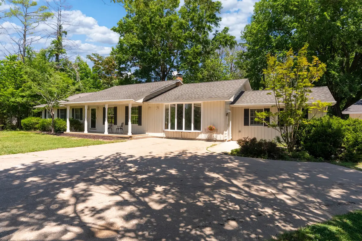 137 Peachtree Lane, Carbondale, IL 62902 - #1