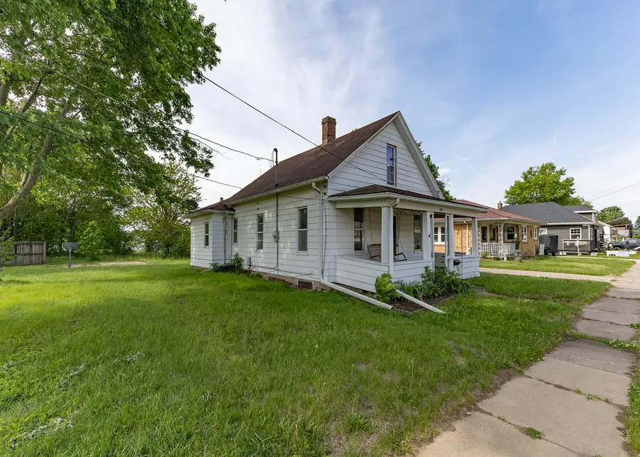 918 16th Avenue, Fulton, IL 61252 - #2
