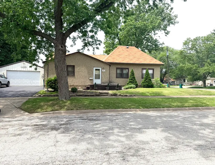 912 N Monroe Street, Streator, IL 61364 - #2