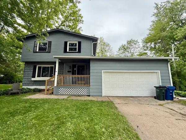 4828 Armil Court, Davenport, IA 52806
