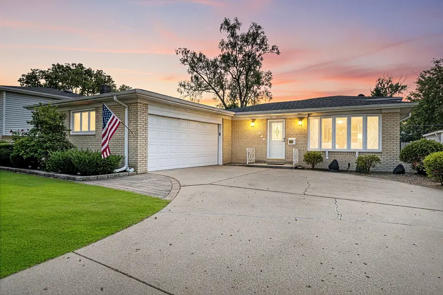 615 Cordial Drive, Des Plaines, IL 60018 - #2