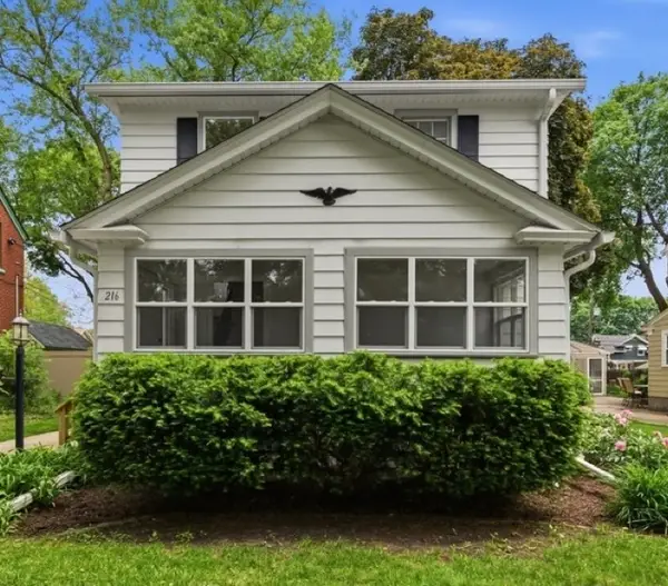 216 S Commonwealth Avenue, Aurora, IL 60506