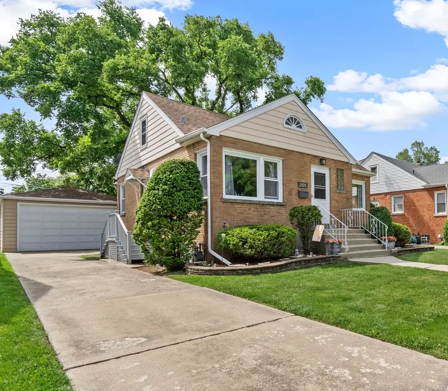1434 Blanchan Avenue, La Grange Park, IL 60526 - #2